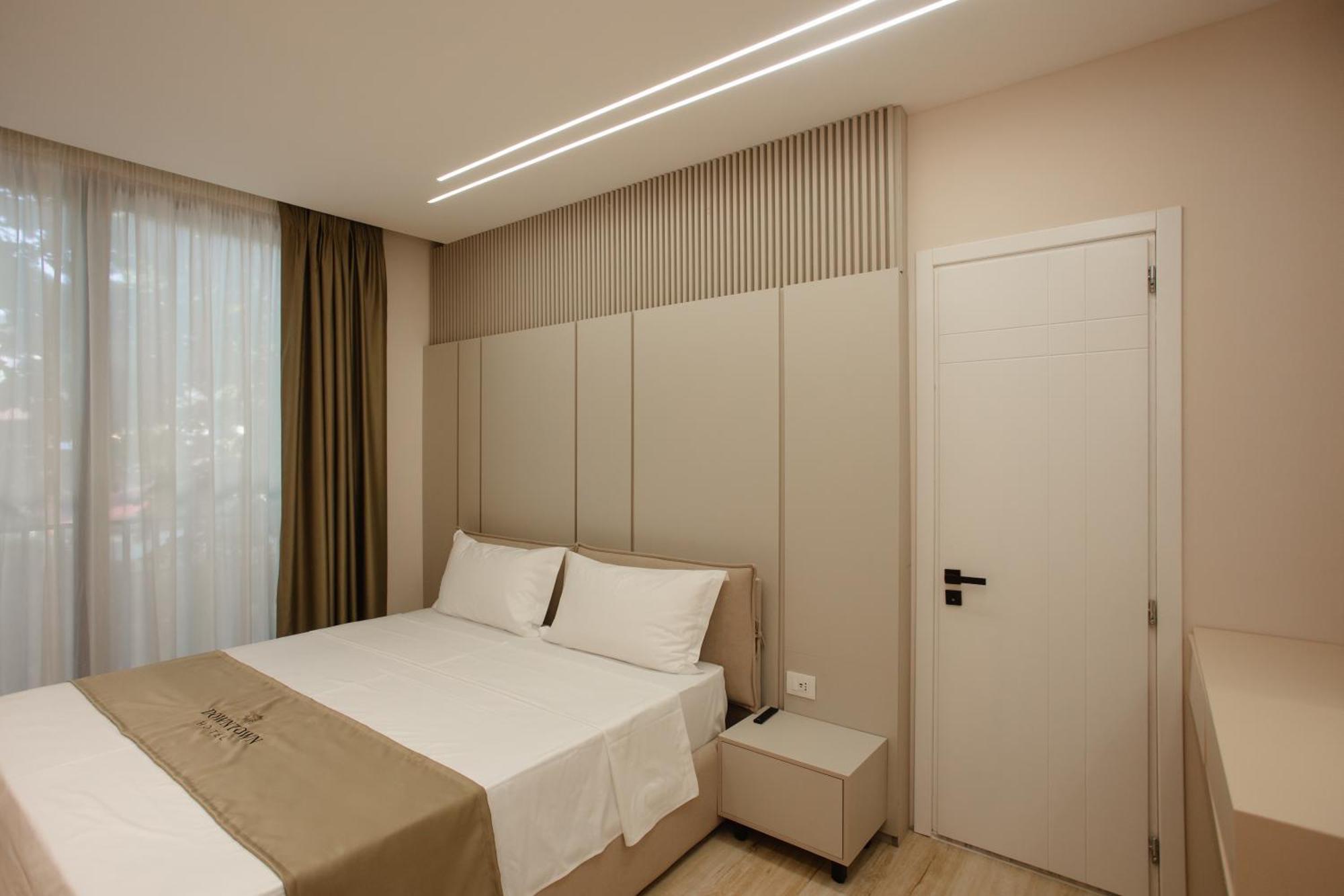 Downtown Hotel Шкодер Екстер'єр фото
