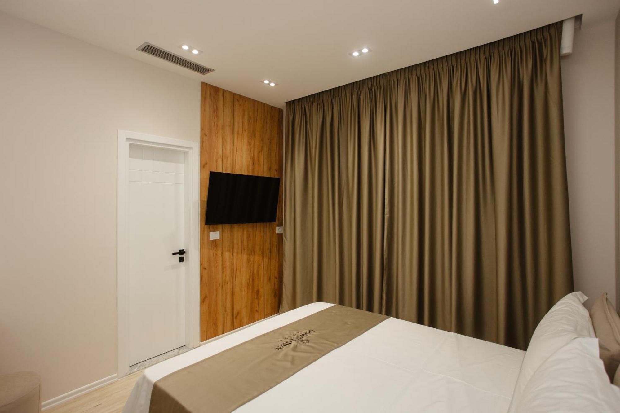 Downtown Hotel Шкодер Екстер'єр фото