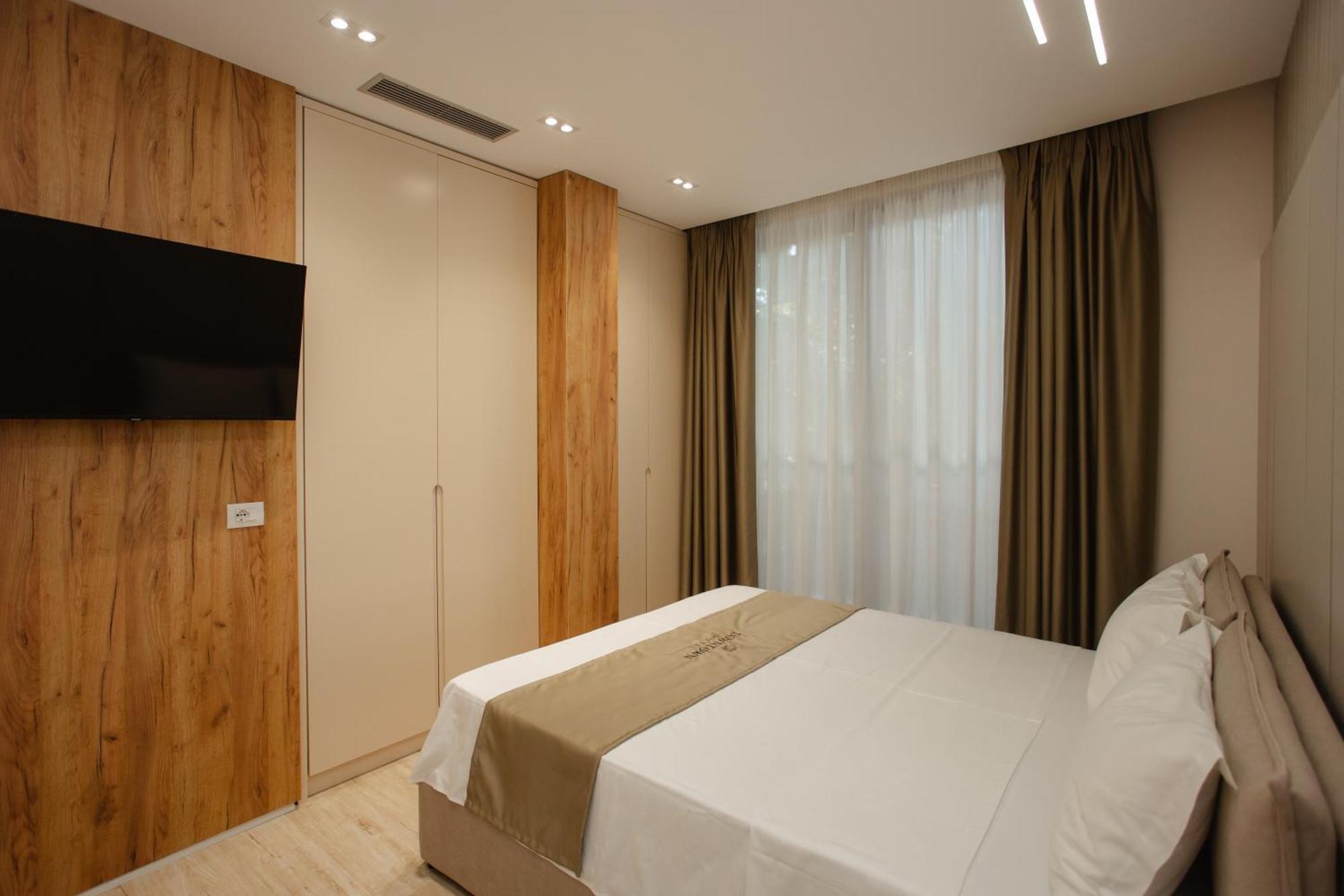 Downtown Hotel Шкодер Екстер'єр фото