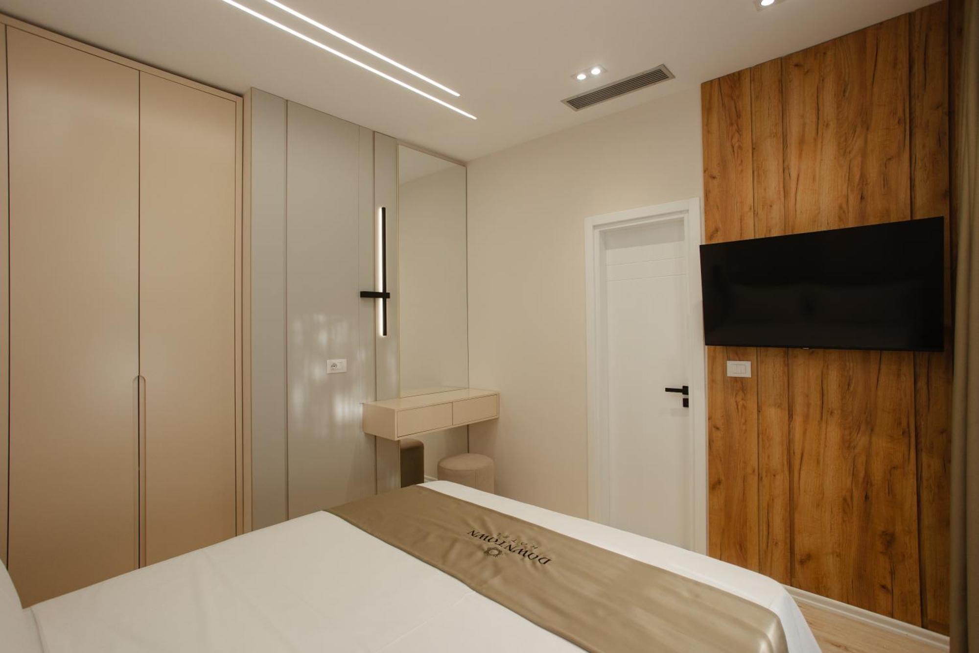 Downtown Hotel Шкодер Екстер'єр фото