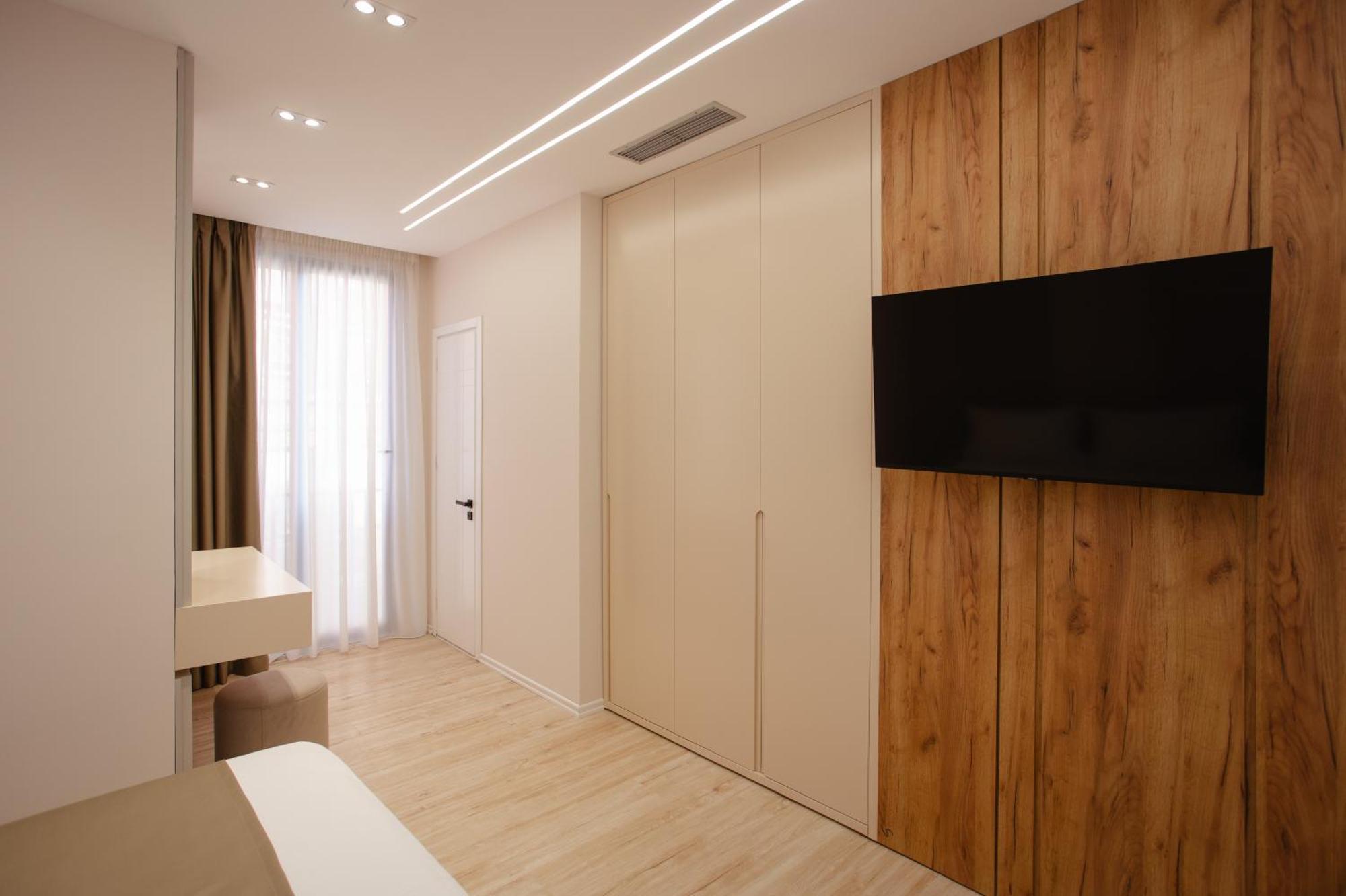 Downtown Hotel Шкодер Екстер'єр фото