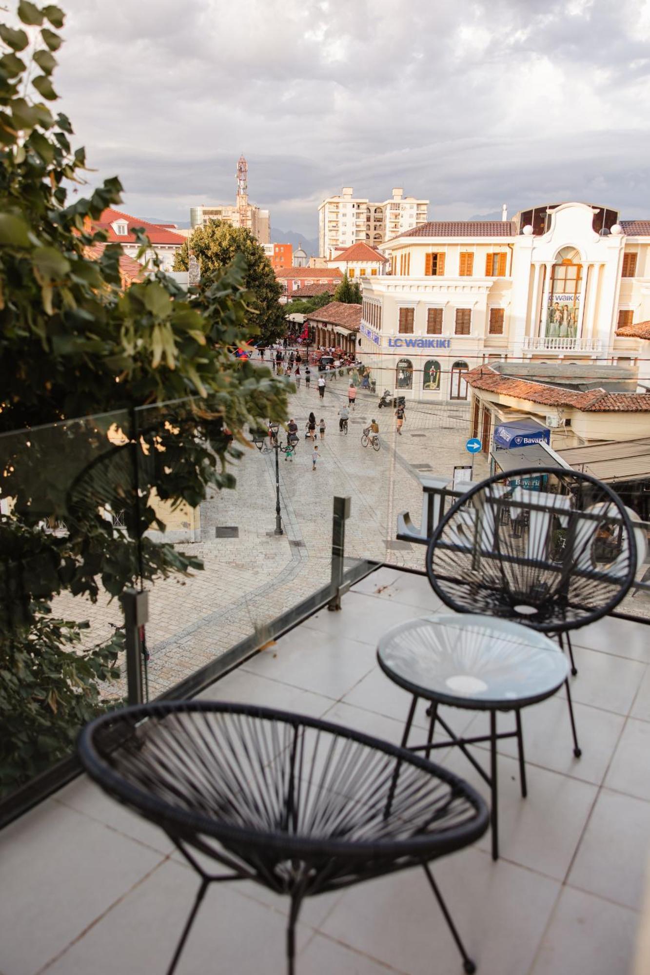 Downtown Hotel Шкодер Екстер'єр фото