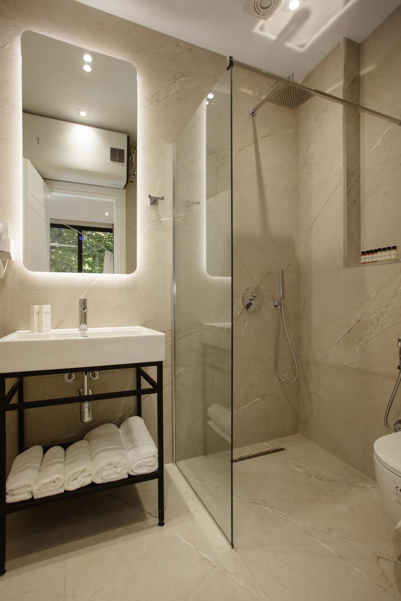 Downtown Hotel Шкодер Екстер'єр фото