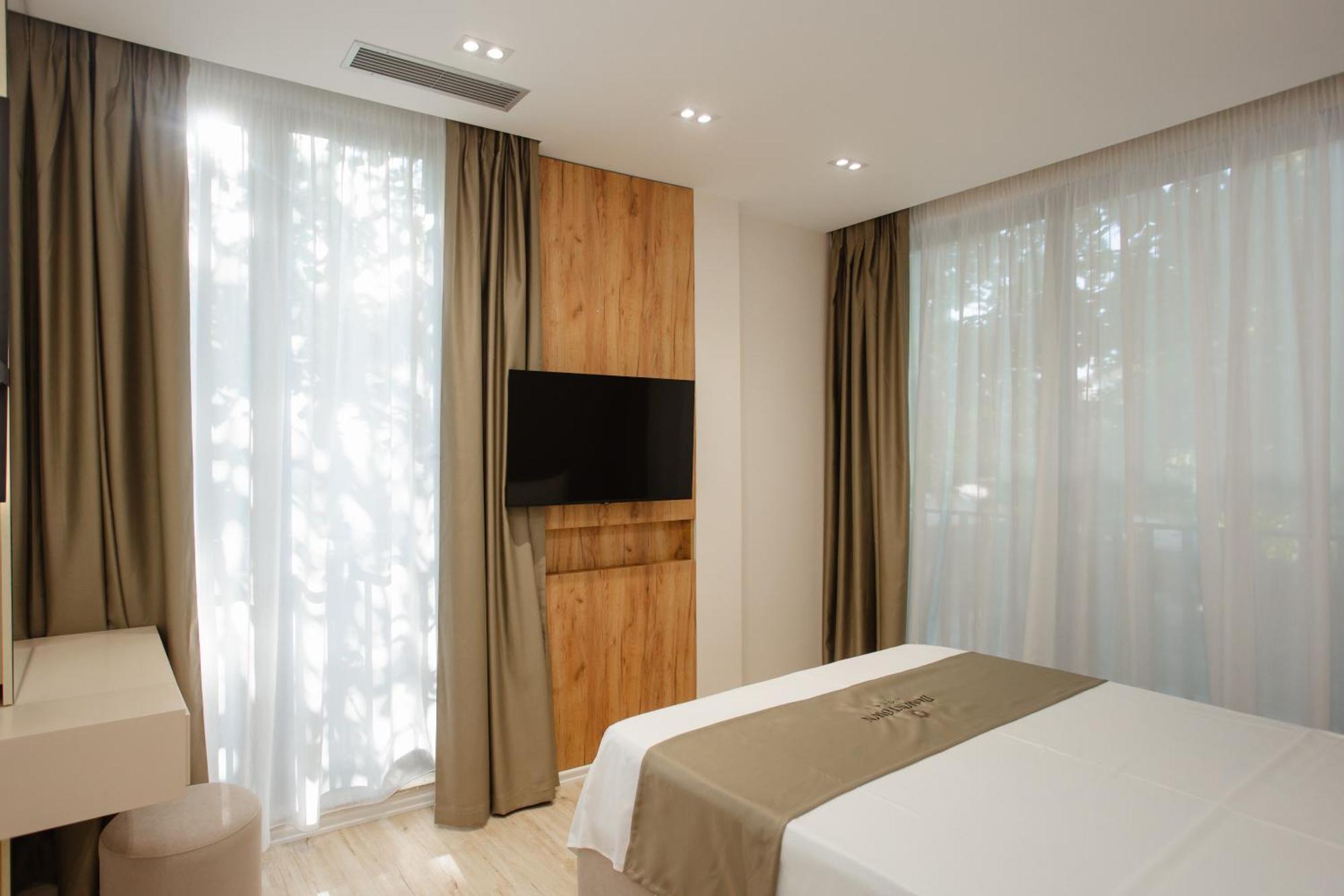 Downtown Hotel Шкодер Екстер'єр фото