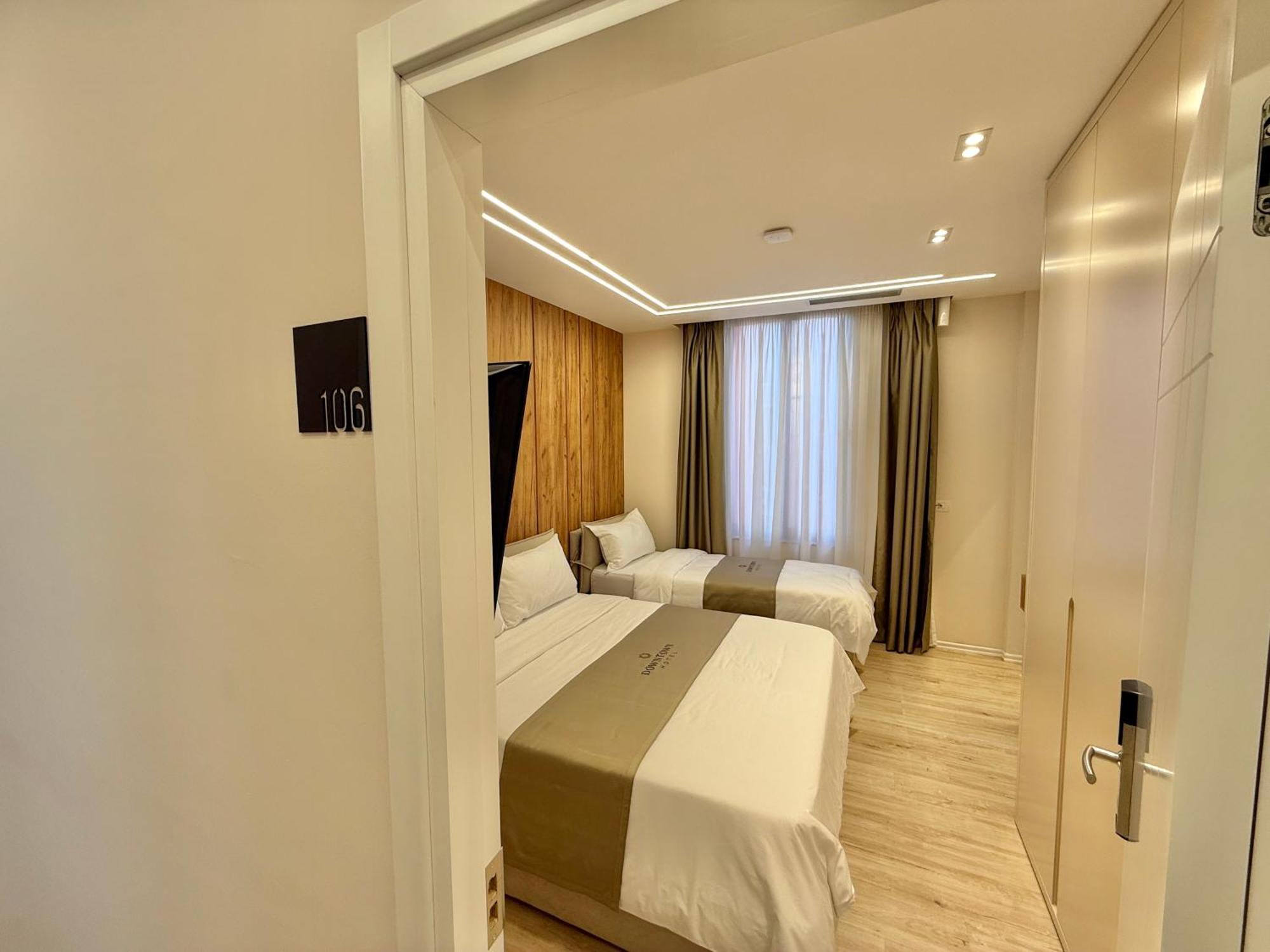 Downtown Hotel Шкодер Екстер'єр фото
