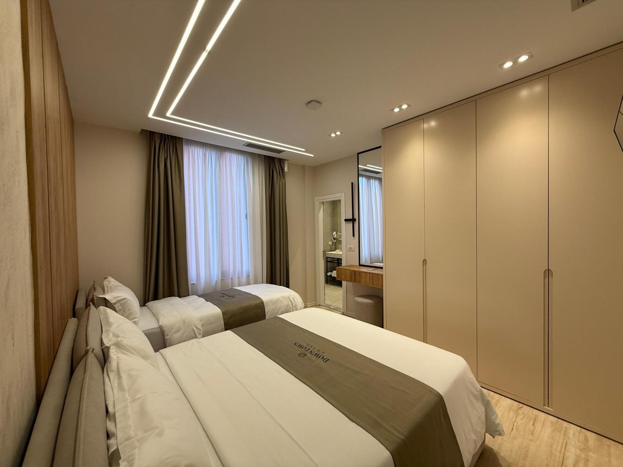 Downtown Hotel Шкодер Екстер'єр фото