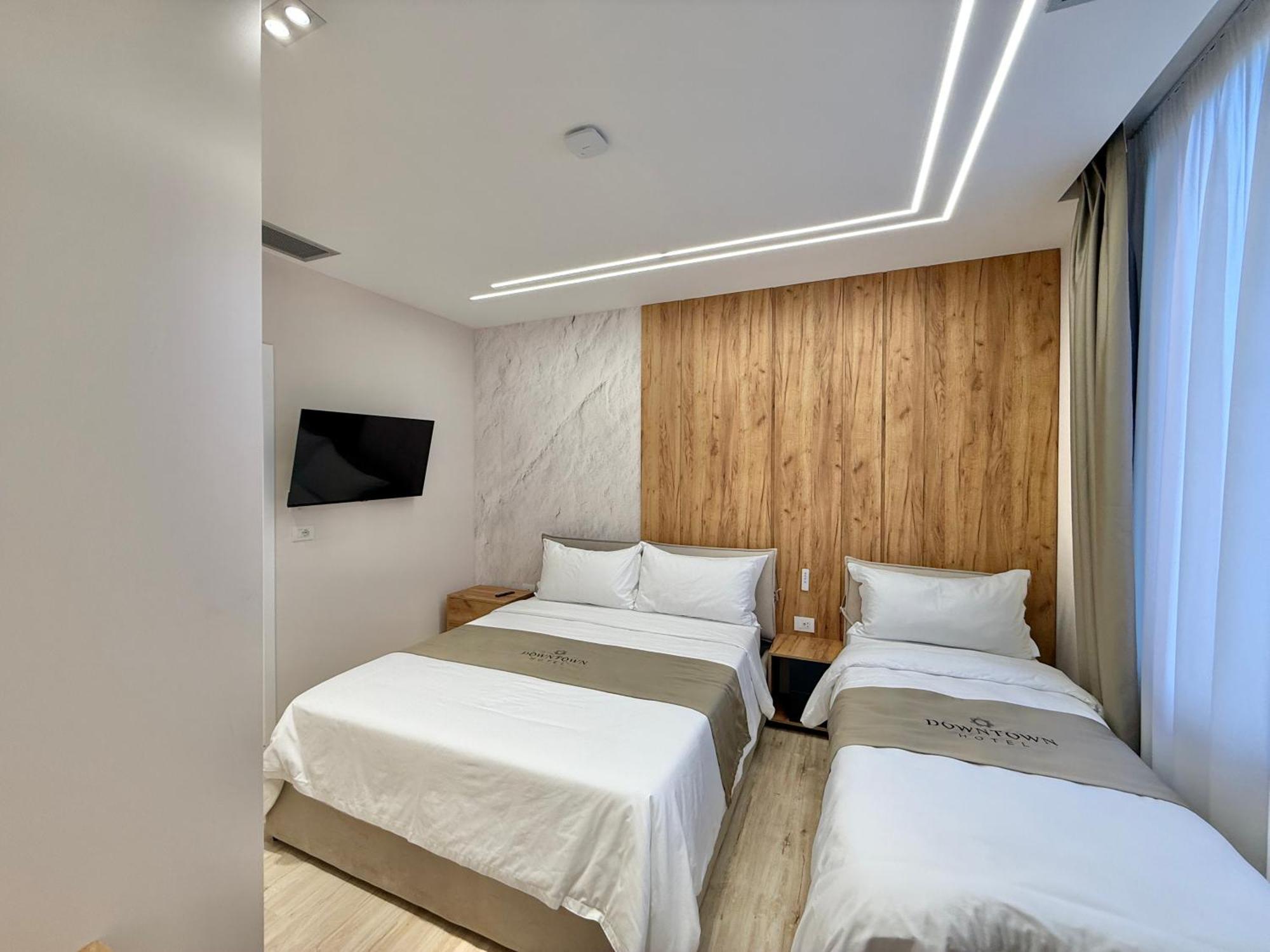 Downtown Hotel Шкодер Екстер'єр фото